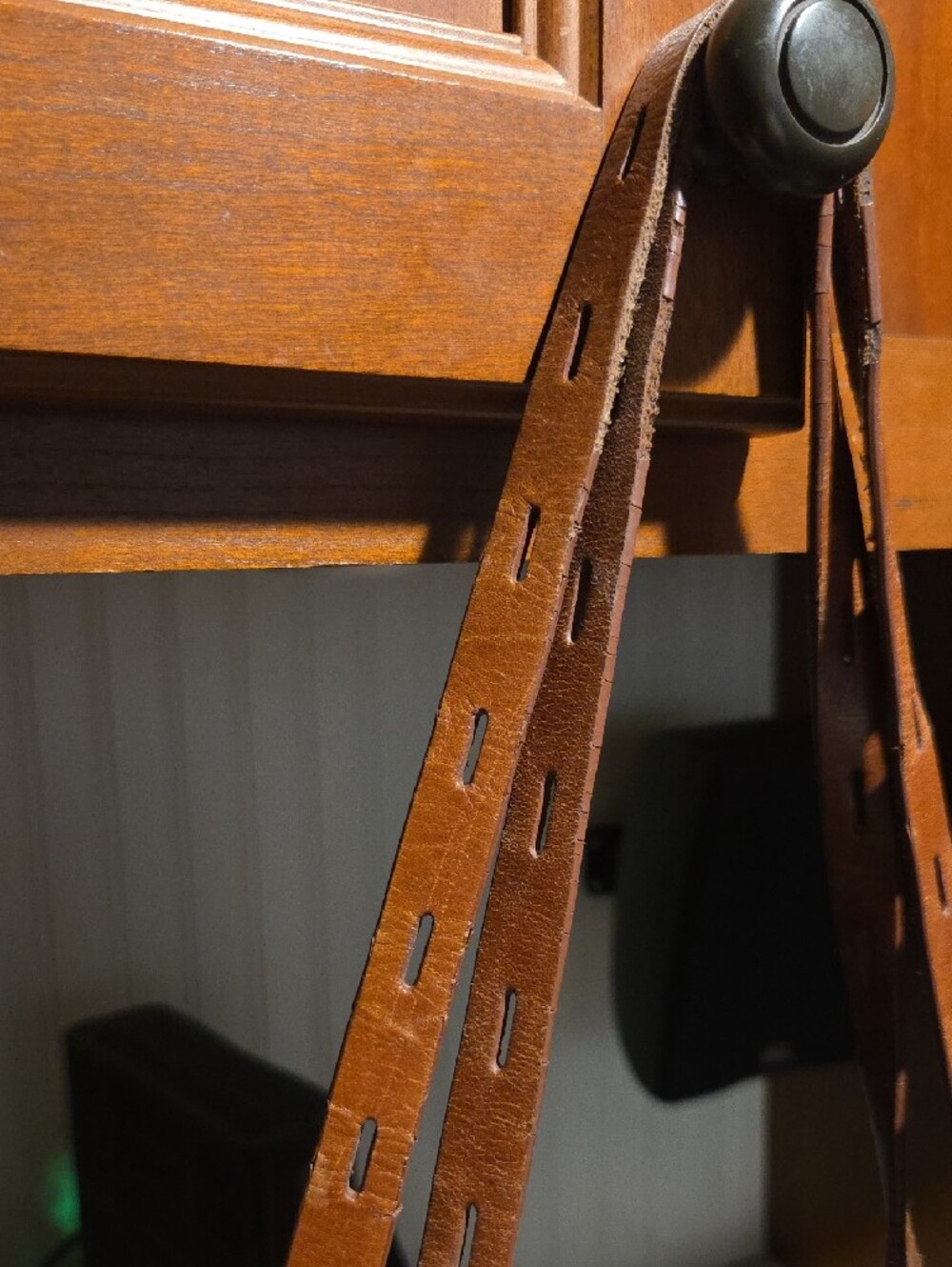 HOBO Shoulder Tote - Picture 2 of 11